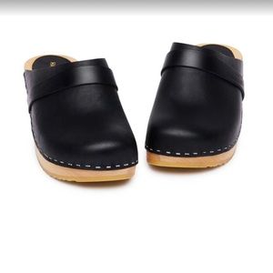 Swedish Hasbeens Black Husband Clogs